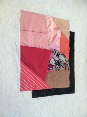 A close up of the pink square.